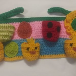 Egg collecting apron